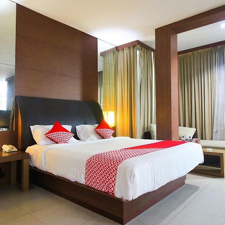 Aston Pekanbaru City Hotel Ngoại thất bức ảnh