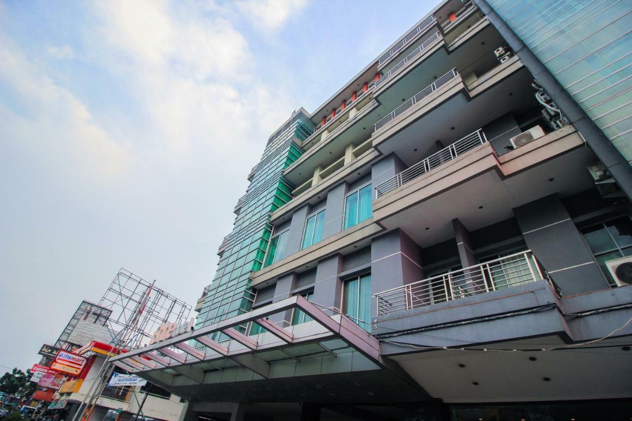 Aston Pekanbaru City Hotel Ngoại thất bức ảnh
